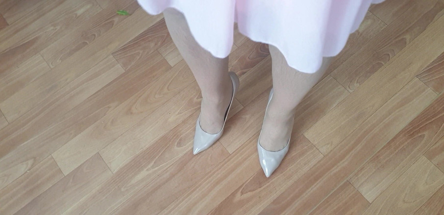 Milosbroz: नग्न पंपों में क्रीमिंग के लिए नए स्टॉकिंग