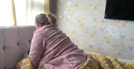 Filthy British Couple: Bagian satu dari tiga bagian video lainnya! Aku dengan gaun...