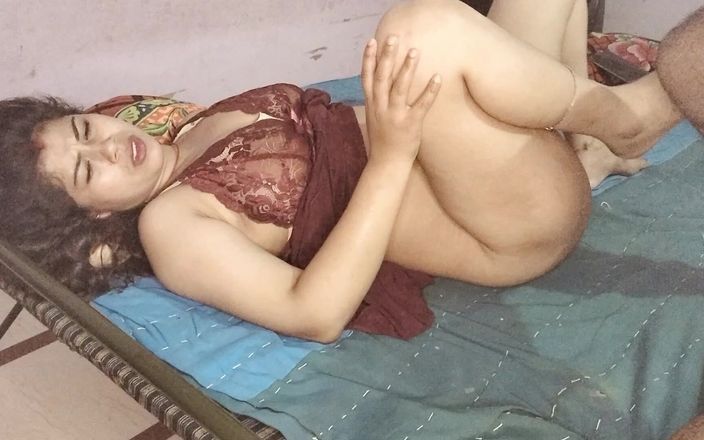 Sexy Girlfriend Girl: 和我的饥渴继妹睡一张床，我在她体内射精