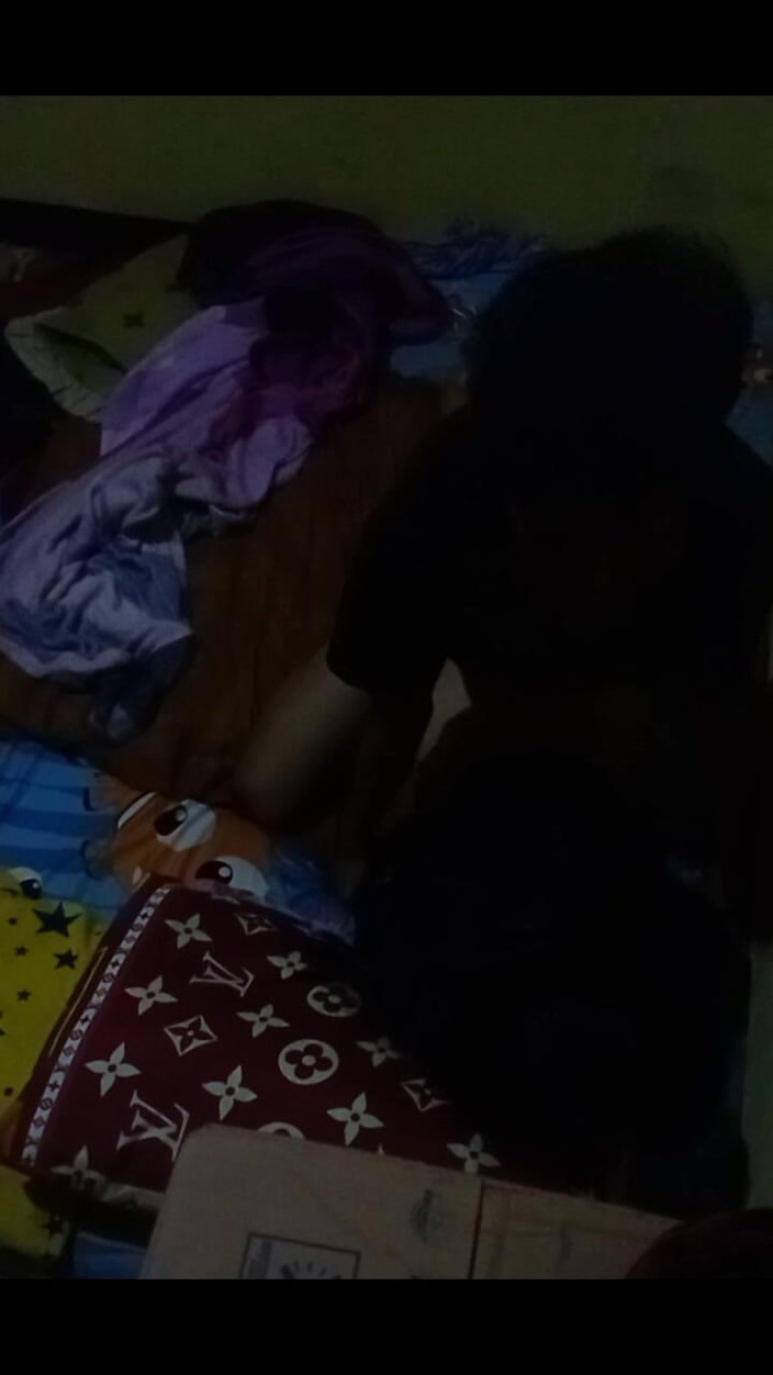 Famly sex: Il culo della teen è così delizioso quando la sento sospiro