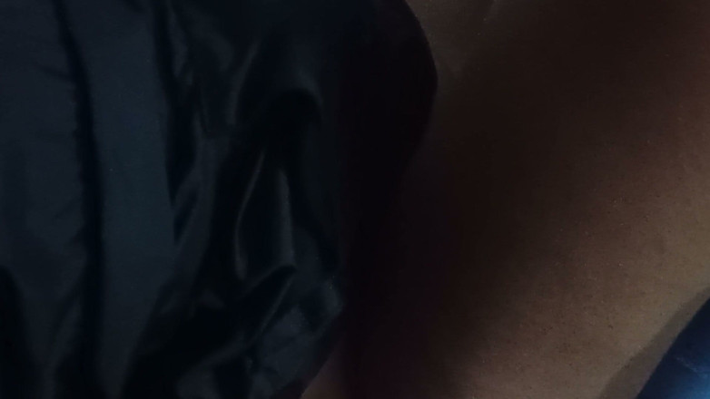 AngyAmazon: 내 보지에 자지를 문지르는 친구