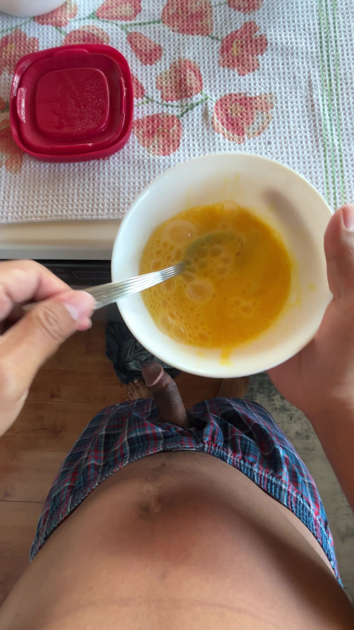 ThesubJojo: Thesubjojo - Making Lunch with Special Cream Sauce