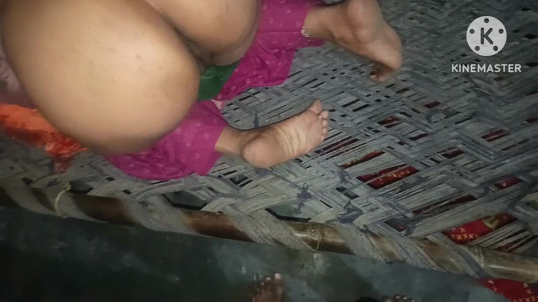 Savita5343: Hintli ateşli genç kız sıkı amcıklı açık havada sert seks...