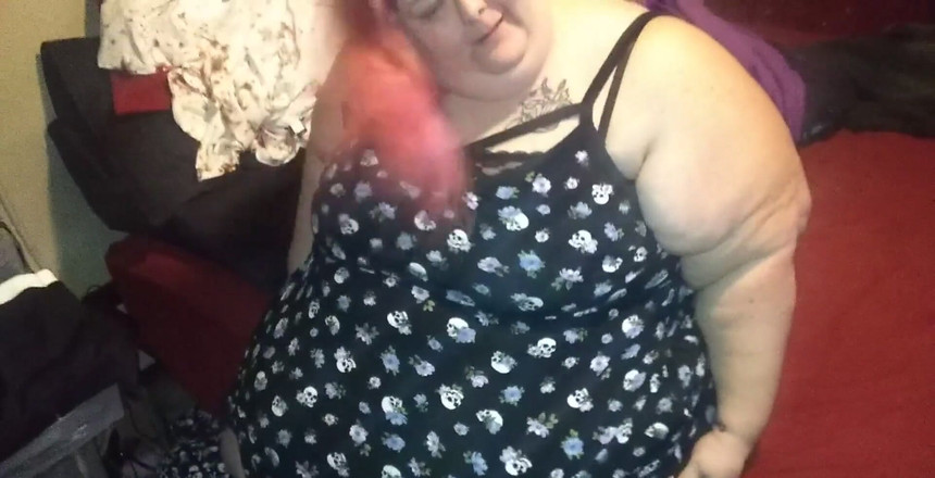 Kitty Delgato: Probando ropa que compró mi esclavo Jason