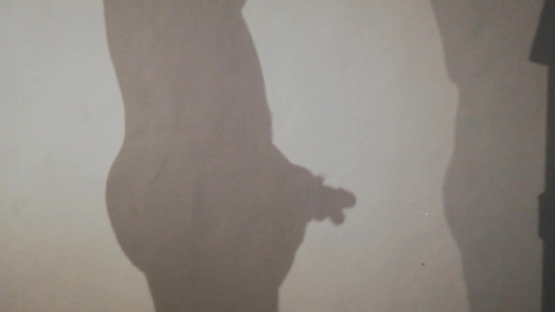 TheeeJonnyBravo: Umbra mea te aprind?