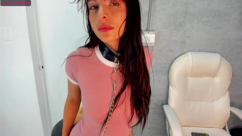 Colombianas amateur: A Mature, Submissive Woman Likes Rough and Intense Sex