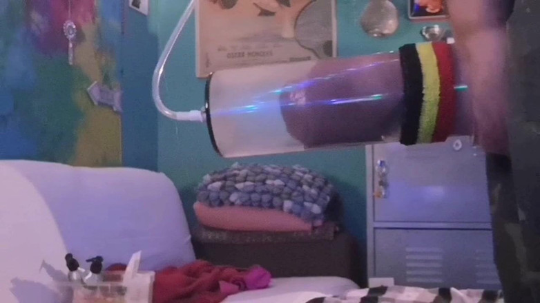 Monster_Meat_: Lebih baik waspada terhadap kontol monster berjalan