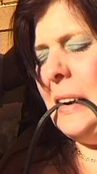 Mature Brunette MILF Gets Licked Then Sucks Cock
