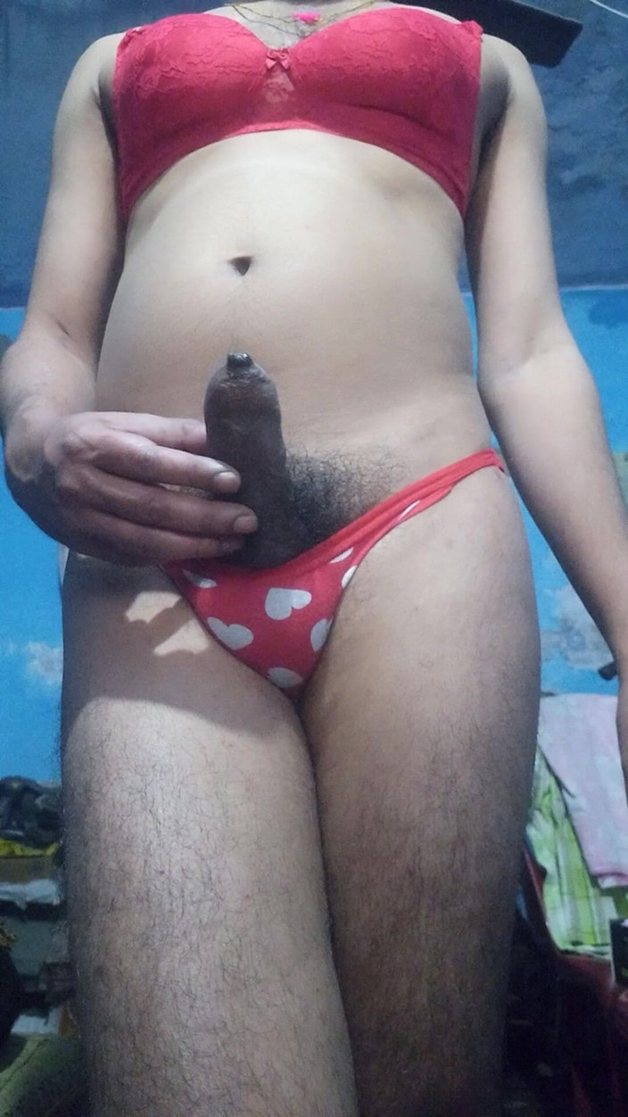 Lustyizlife: Lelaki Pondan India muda memakai coli merah dan seluar dalam...