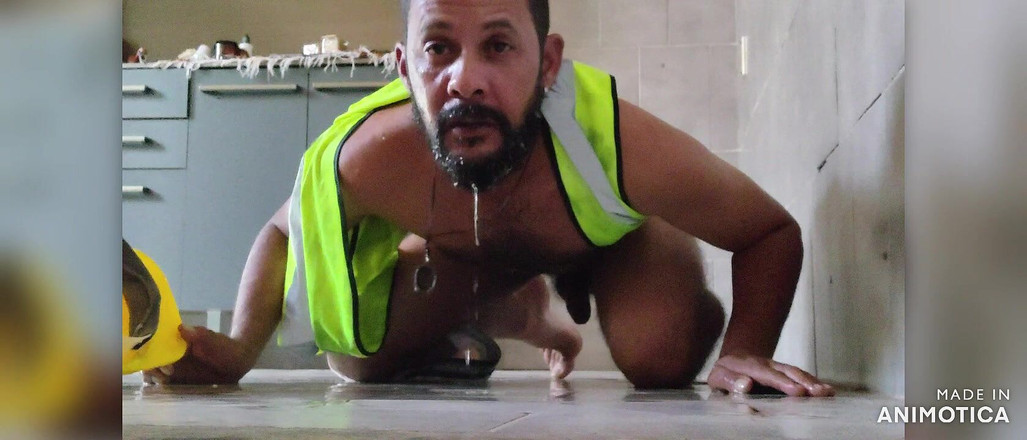 Stink HairyMale: पेशाब स्नान 1