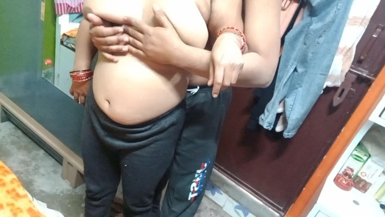 Manjushukla: Дуже красива і сексуальна фігура індійської дівчини.