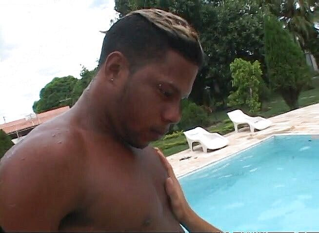 Bareback TV: Outdoor-ficken mit diesen beiden sexy typen