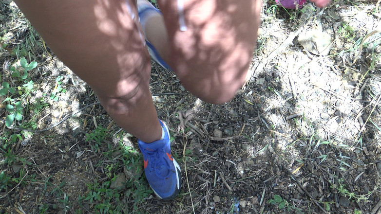 Stepmom Susan: Fiul vitreg pervers m-a implorat să ejaculez pe pizda mea...