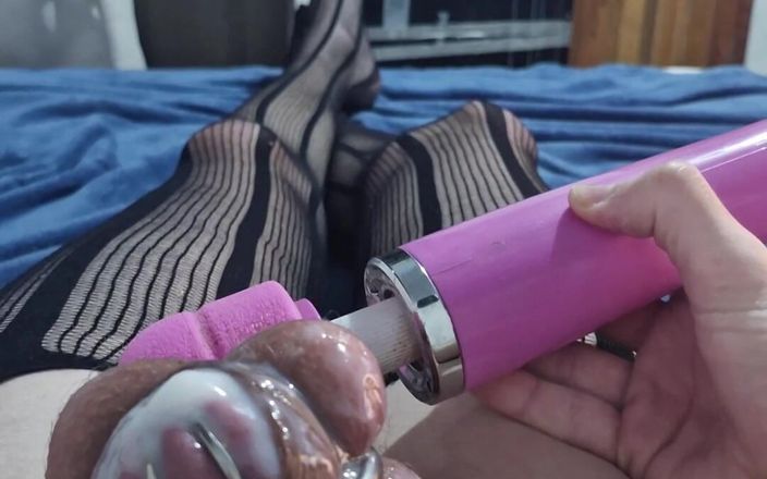 boobyb0y: Viendo un poco de semen porno enjaulado