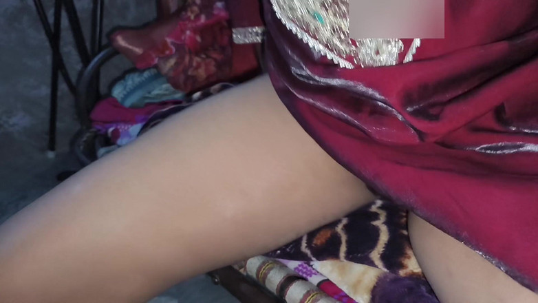 RoboticApple28: Soție dolofană sexy și frumoasă futută în pizdă la sex hindi cu înregistrare...