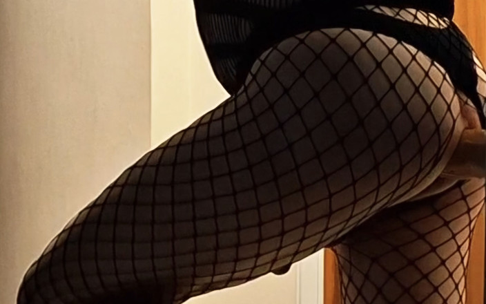 covo_sissy_cross: Let Me Spoil You...