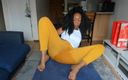 Anal Ebony XXX: Squirting in leggings