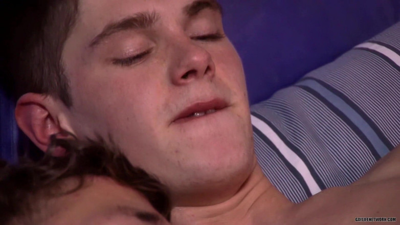 Lollipop Twinks: Hung Drake Slides in Deep