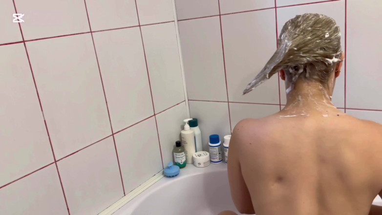 Emeli: 면도 폼으로 헤어 워시