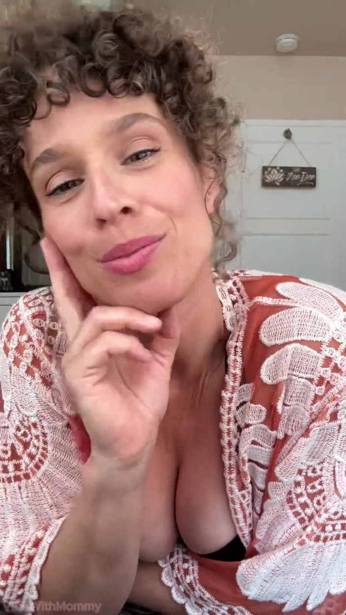 VibeWithMommy: Nobody Knows How to Suck Your Cock Better Than Me...