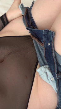 4K Intimate Squirting Selfie Session