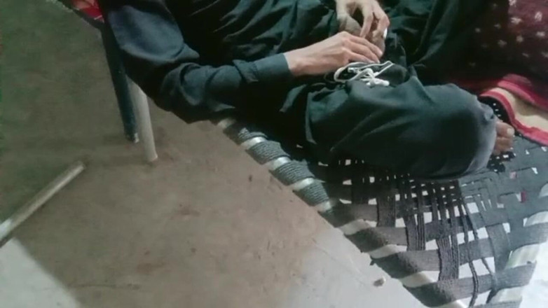 Desiboy gay: Quente garoto em quarto cheio gosta de sexo paquistanês garoto...