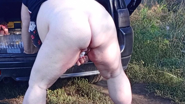 Zona901: फुहार के साथ पड़ोसी को बहुत सारे चरमसुख मिलते हैं