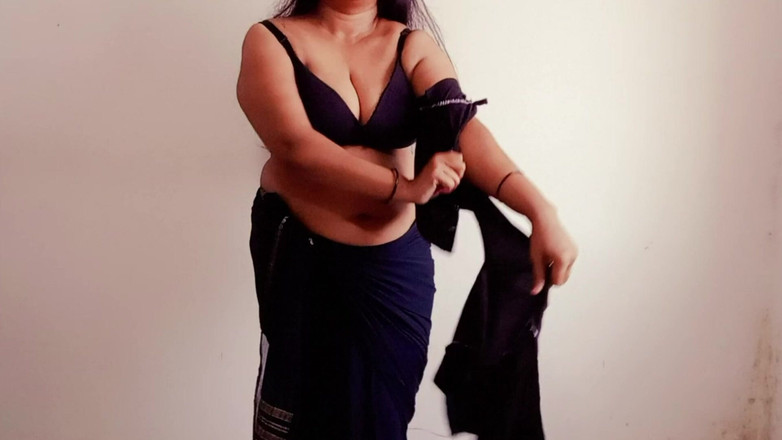 Your Arya: Desi bhabhi arya devar ka bada mota lund dheki hoặc...