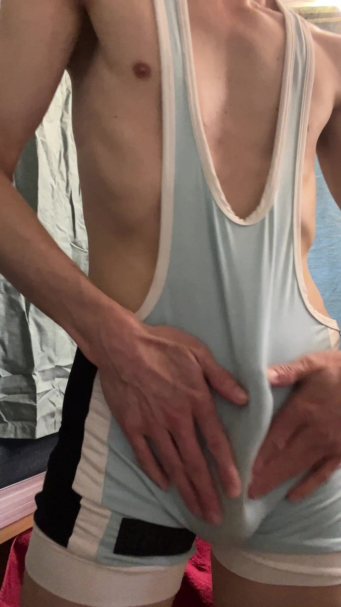 GoodTwinkGoneBad: レスリングシングレットバルジフロッタージュビデオ