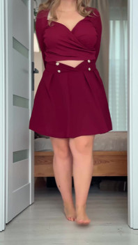 A Beautiful Large Woman Shows Her Buttocks