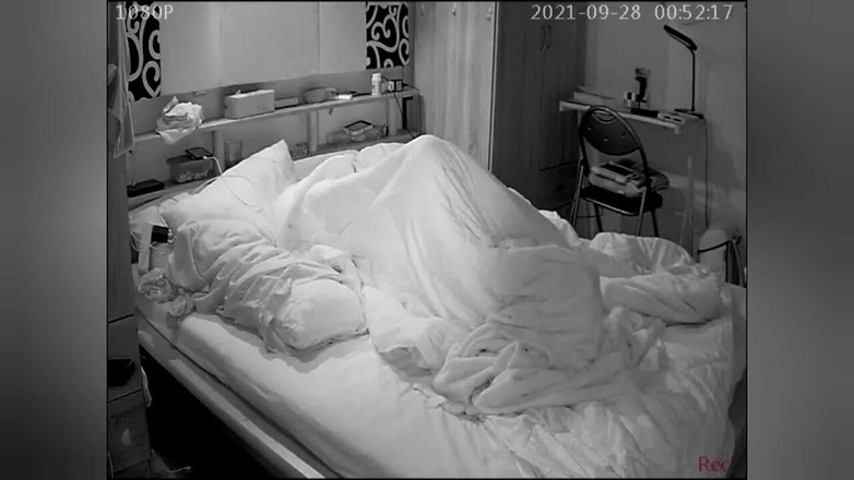 KittieNoOne: Urmărește-mă cum ejaculez pentru tine