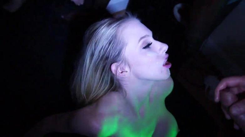 Creampie Clinic: Bukkake disco gangfuck schwanz entleeren