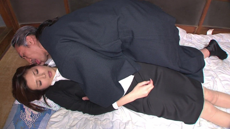 Japanese tight Pussies: Pretty office lady gets rammed by and old man