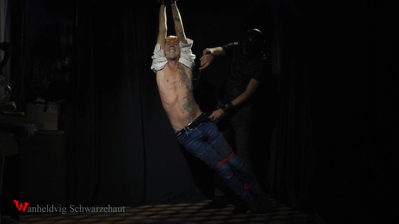 Wanheldvig: Nicky связали и щекочут