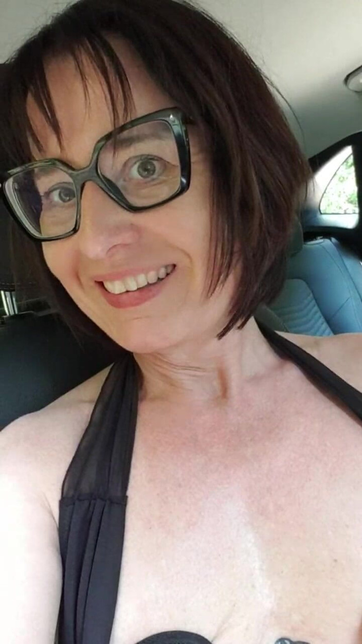 JulieEroticDress: Nude Run on the Side of the Road with Squirt