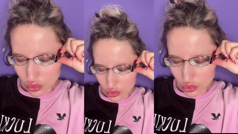 FinDom Goaldigger: Memompa Transformasi Bimbo Sumbat untuk Klip Obsesi Bibir oleh Findom...