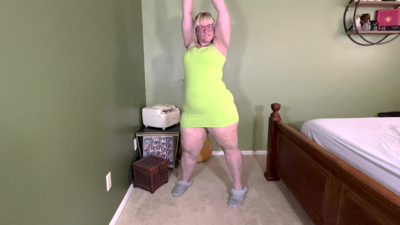 Alice Stoner: Толстушка тверкает задницей в твоем лице, поглаживаю твой член и кончаю на ее обратный отсчет