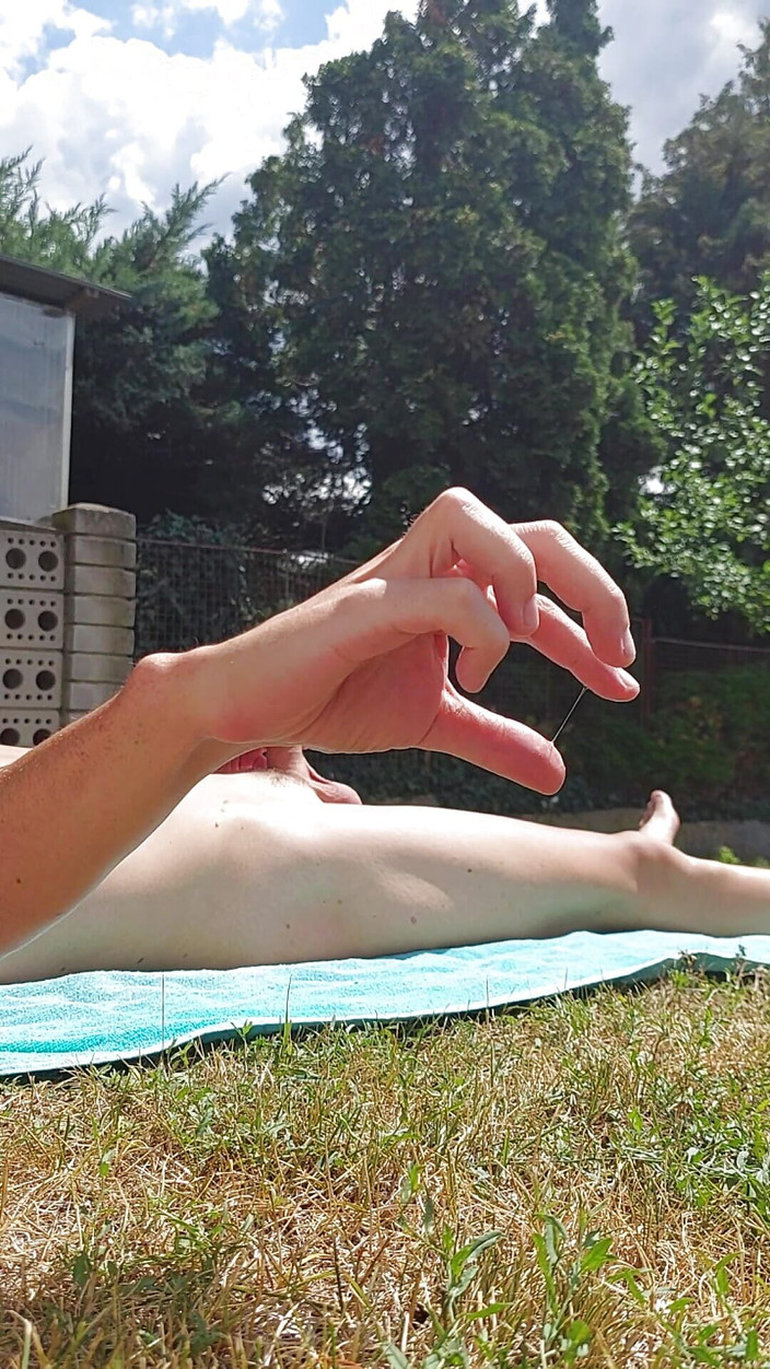 taady_TE: Memeknya di luar ruangan. Tidak ada mani muncrat