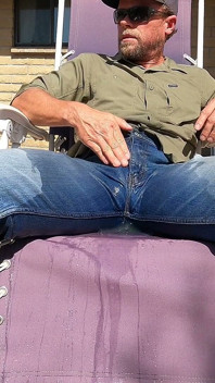 Giving Some Airbnb Neighbors a Jeans Wetting Piss Show