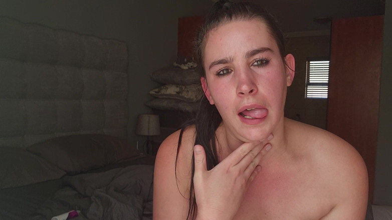 domslutfucker: Fat Slut Degrading Herself While Fucking All 3 Her Holes