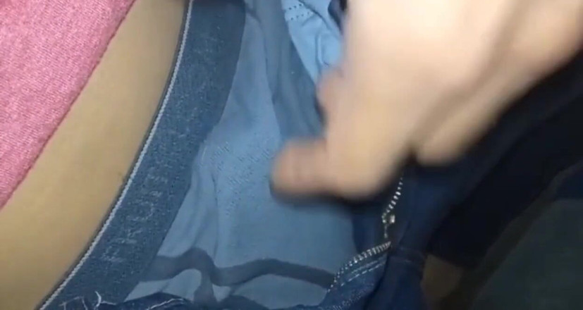 WolfGV: Bermain dengan zakar saya untuk seketika