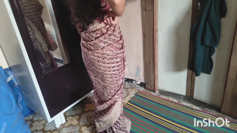 Desishycouple: Shivani masturbuje poprvé, celé video