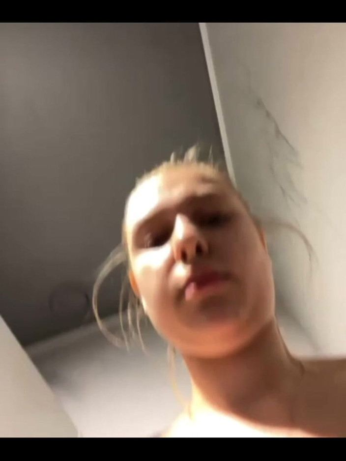 JuiceLussie: Hard Fucking in the Gym