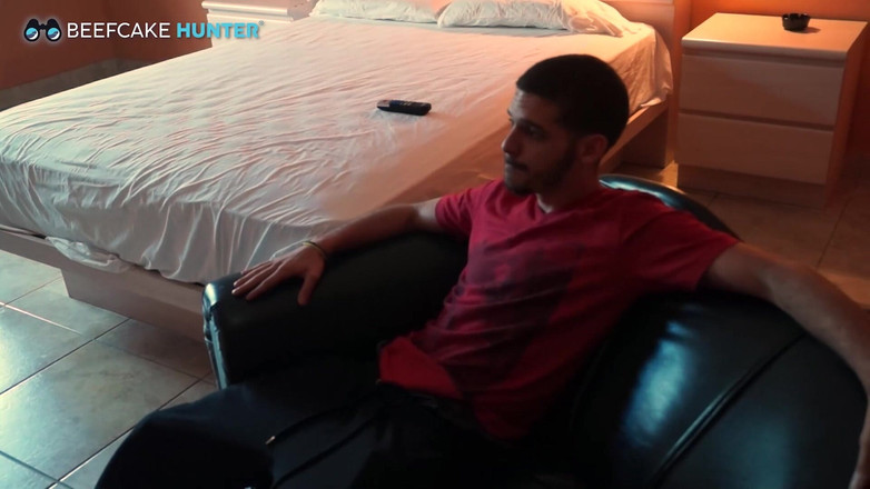 Beefcake Hunter: ニックの大きな驚きに叩かれて