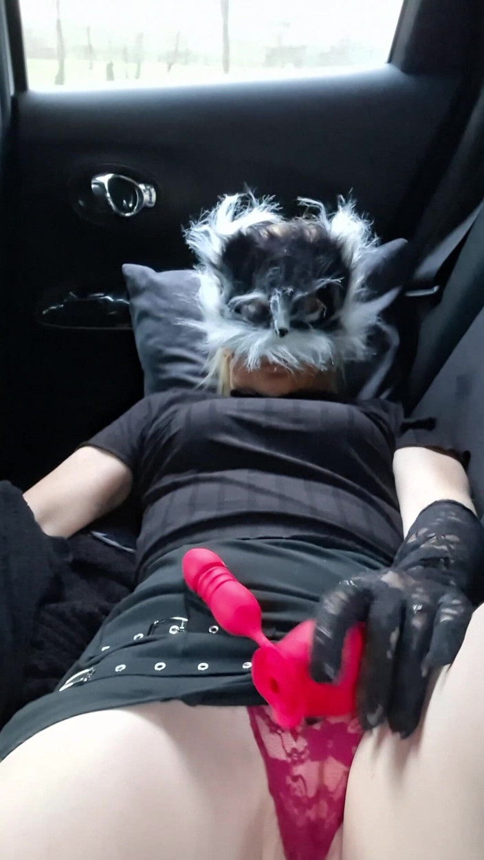 Chantillylace2025: Felt Horny in the Car so Pleased My Pussy
