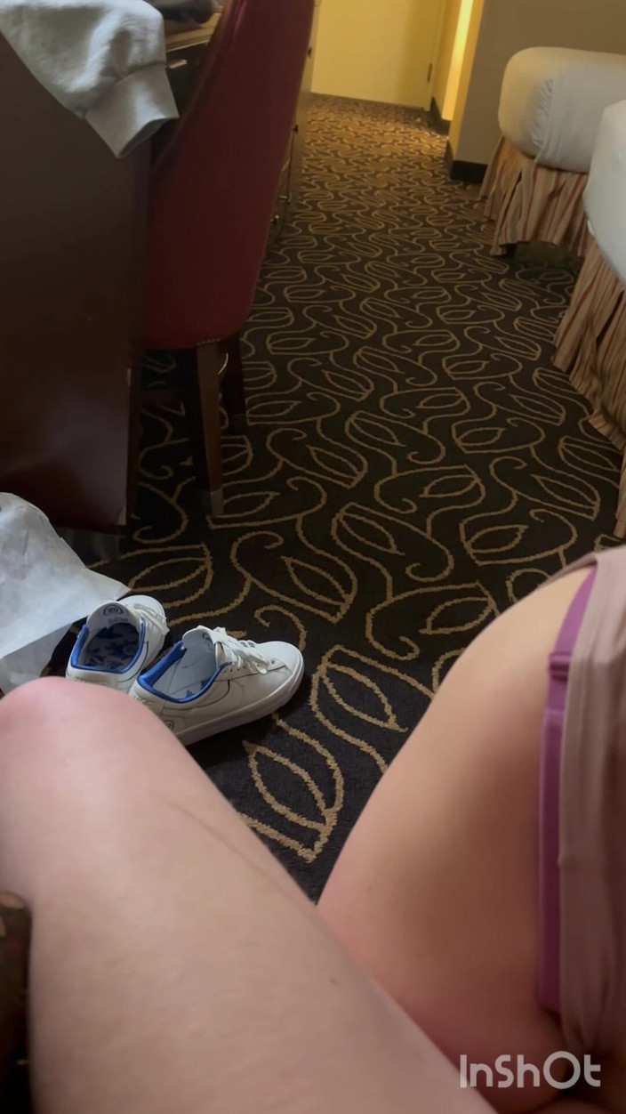 HisSlutyWife: Cô vợ đĩ hư hỏng bị lạm dụng trong khách sạn...