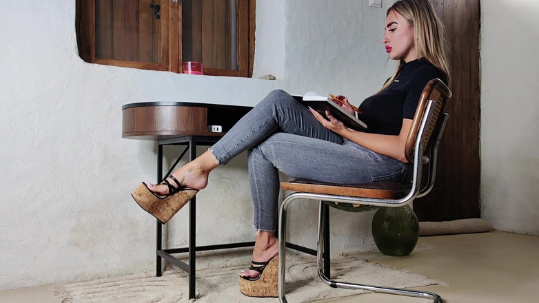 Goddess Lena: Hot Wedges