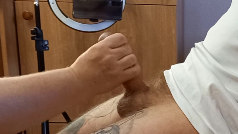 Zona901: close-up cumshot from manual penis stimulation by a fat woman
