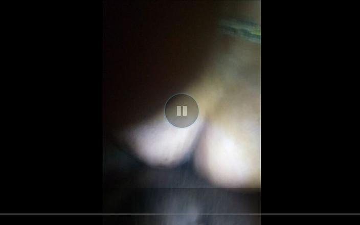 Bobby Johnson: Màn đụ kiểu chó hay nhất mà bạn có thể có