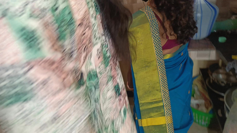 Pushpa studio: Bà nội trợ Nam Ấn Độ ngoại tình